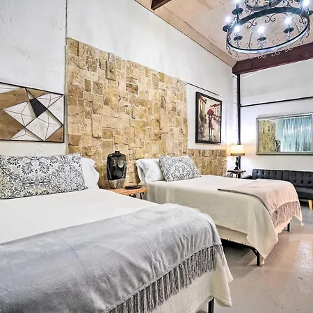 Laredo Vacation Rental - Minutes From Attractions!
